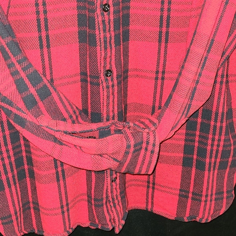 GAP XL Red and Black Plaid Men's Shirt - Picture 4 of 7
